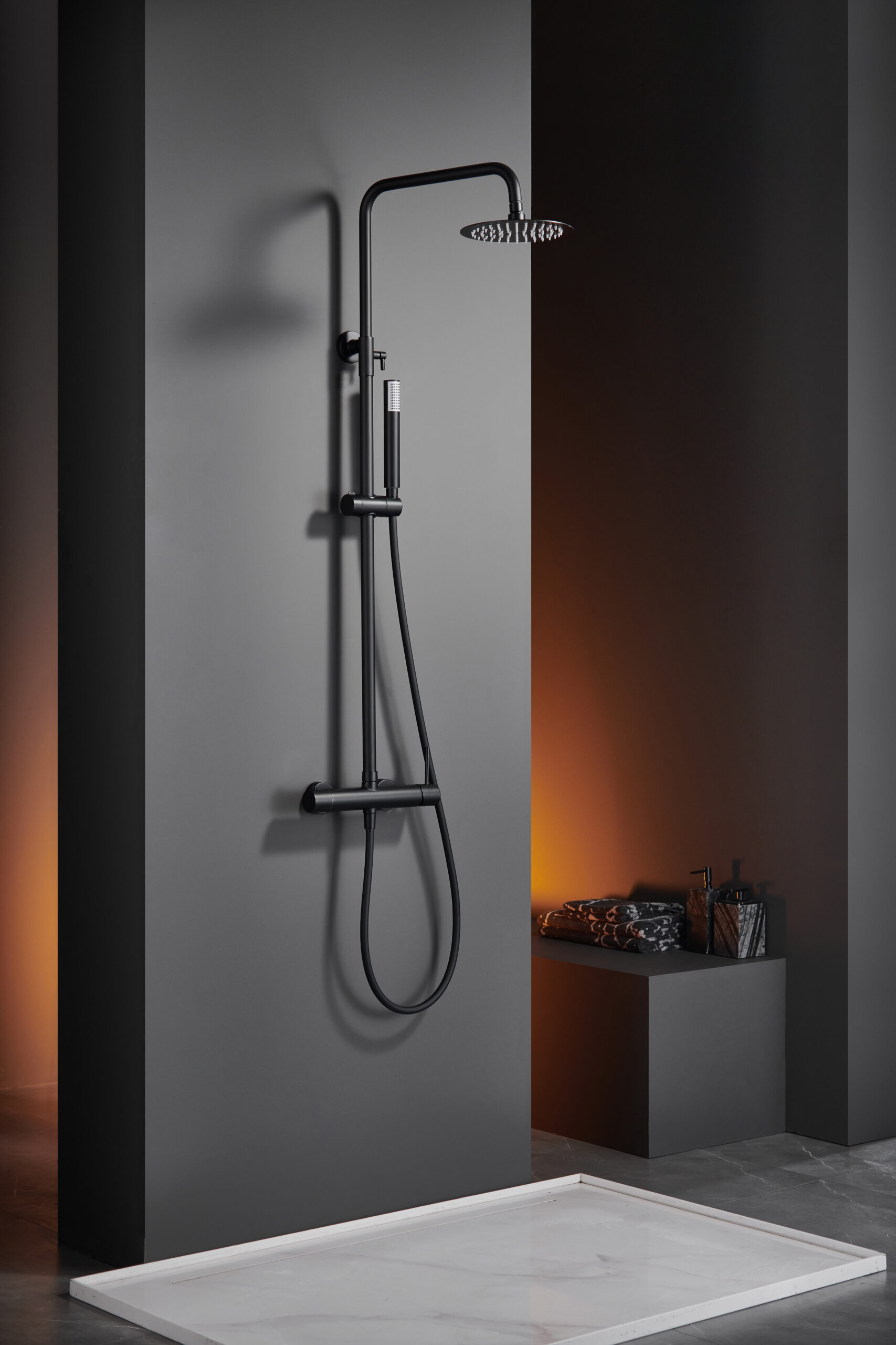 Barra de ducha monomando acabado Negro Mate serie Monza IMEX